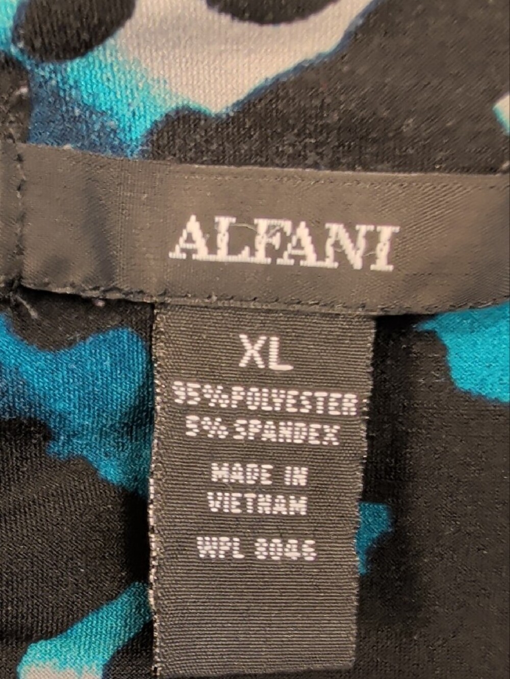 Alfani Women’s Abstract Print Hi-Low Top | XL | Blue Black White Stretch Blouse - Picture 5 of 6